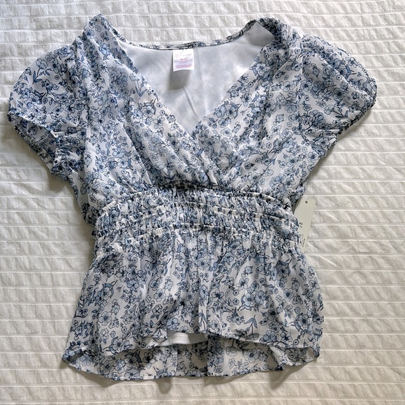 No Boundaries Tops - NWT Floral Babydoll Top Women’s XS